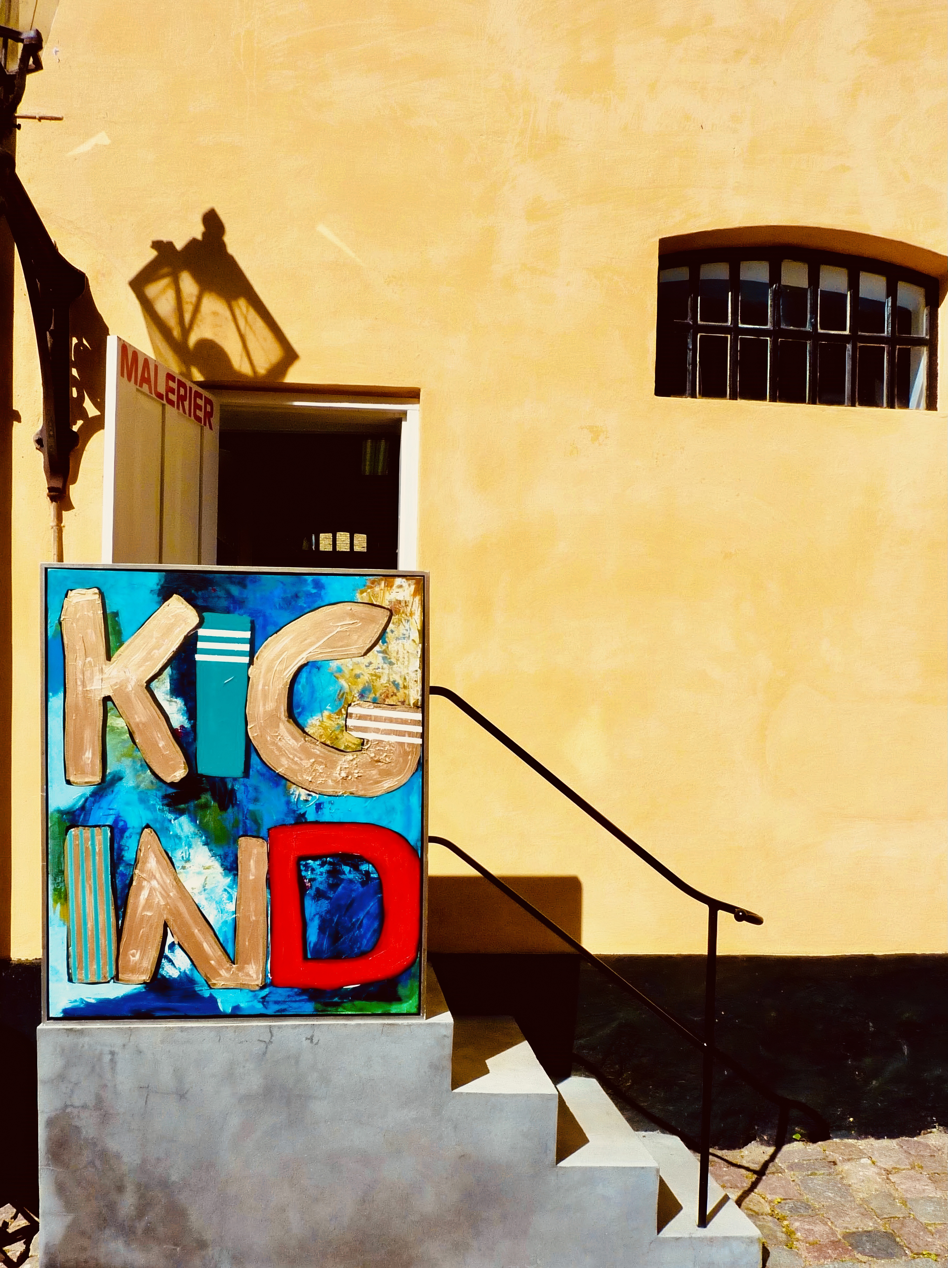 F96B7365-40AF-4034-A6E9-87538349B80C